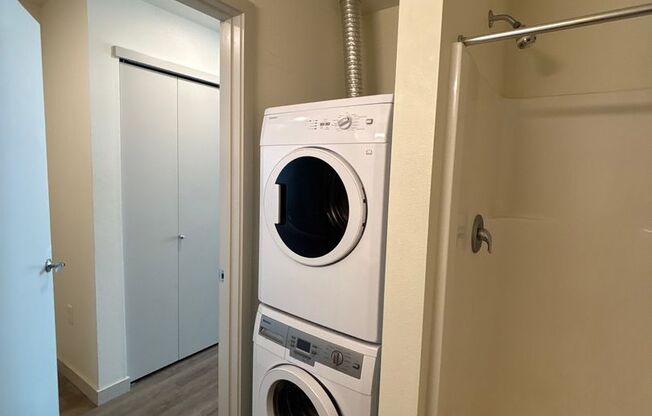 Studio, 1 bath, 306 sqft, $1,225, Unit 416