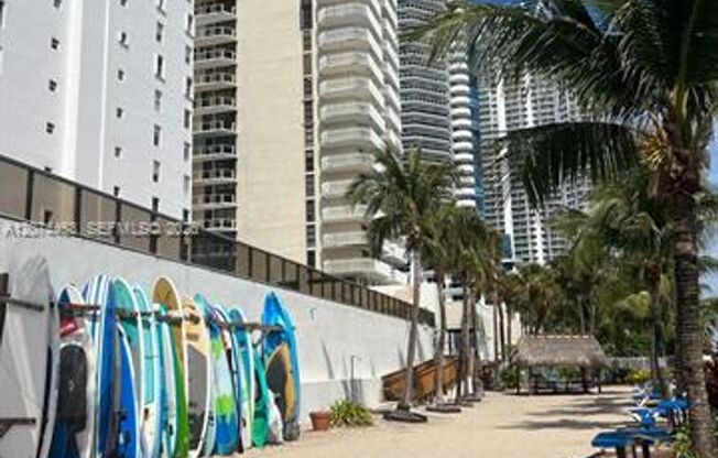 2 beds, 2 baths, $3,550, Unit # 423