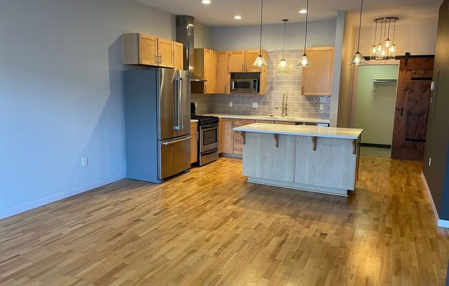 1 bed, 1 bath, $2,050