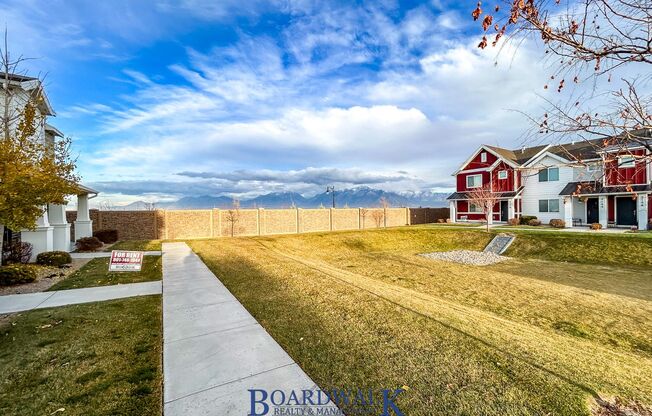 Beautiful 3 Bed 2 Bath Herriman Townhome!