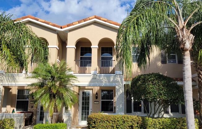 Annual Turnkey furnished 3/2 1/2 townhome at San Michele at University Commons