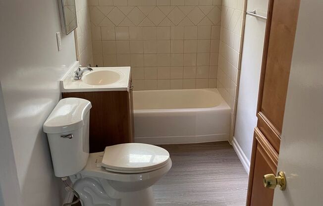 Studio, 1 bath, 422 sqft, $1,425, Unit 832 #04