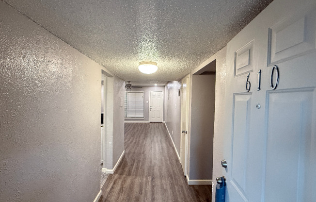 6012 6012 WESTRIDGE LN