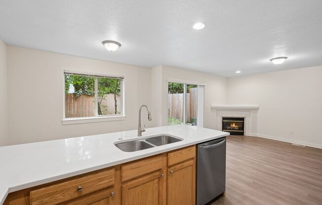 1411 1499 SE ROBERTS DR