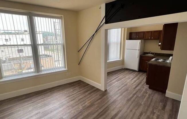 Social Club/Center Street Apartments