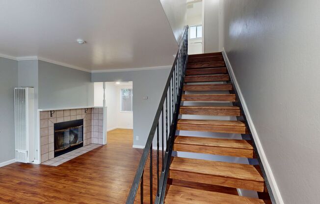 2 beds, 1 bath, 715 sqft, $2,450, Unit 619-1