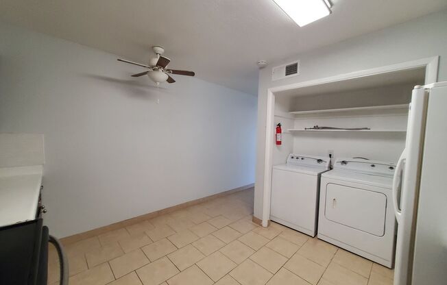 2 beds, 1 bath, $1,550, Unit 05