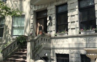 23 W 95 ST