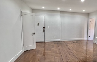 2 beds, 1 bath, $2,605, Unit 5F