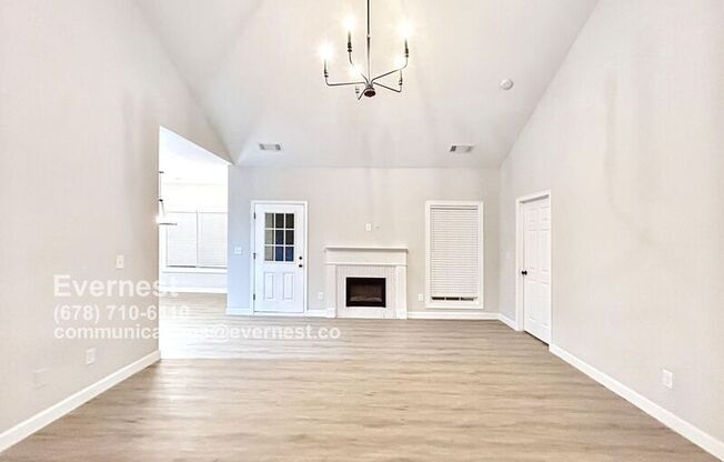 2935 LAUREL LN