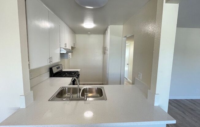 2 beds, 1.5 baths, $2,695, Unit # 4