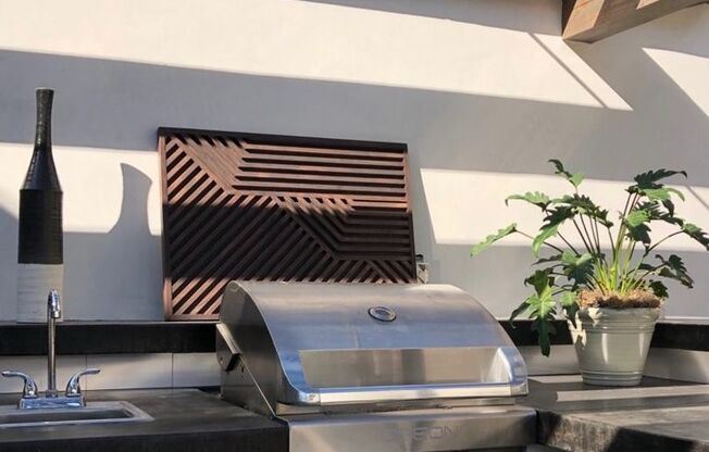 2 beds, 2 baths, 949 sqft, $3,375, Unit 21