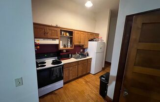 Studio, 1 bath, 700 sqft, $799