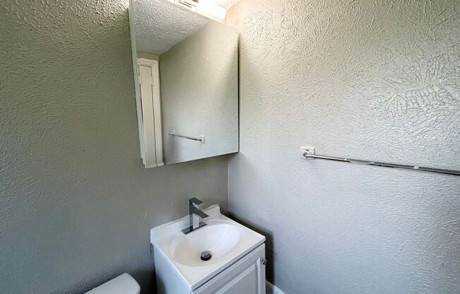 1 bed, 1 bath, 575 sqft, $995, Unit 114