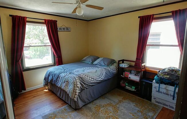 3 beds, 1 bath, $2,600