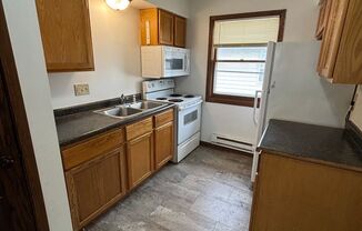 1122 7th St S- 4 Unit