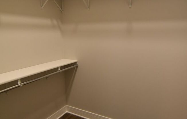 1 bed, 1 bath, 711 sqft, $2,900, Unit 3833-520