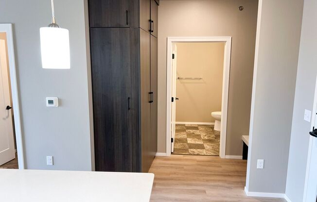 1 bed, 1 bath, 739 sqft, $1,095, Unit Bldg 5 Apt 5408