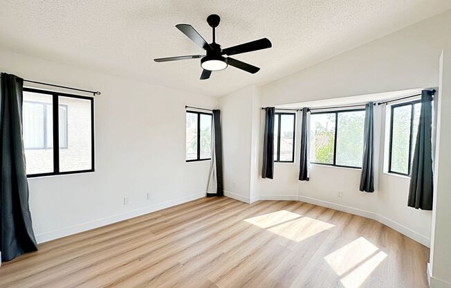 4 beds, 3 baths, $2,400