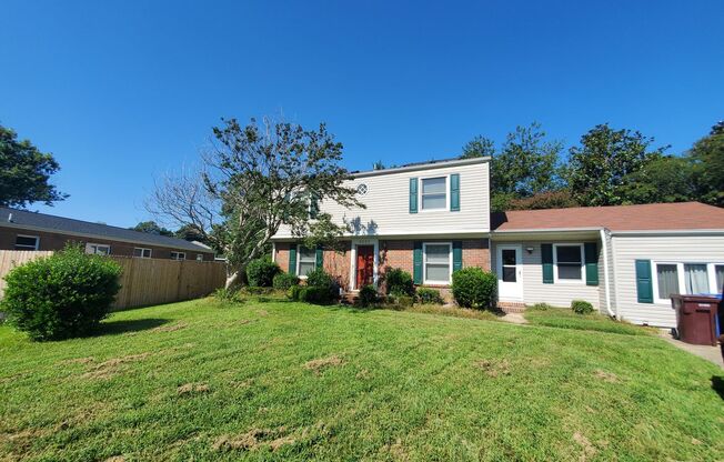 4 bedroom and 2 and a half single family home in Chesapeake