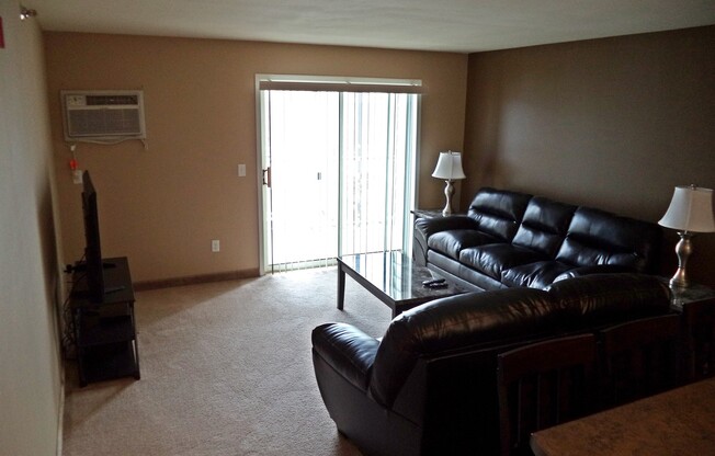 1 bed, 1 bath, 723 sqft, $1,495, Unit 1740-305