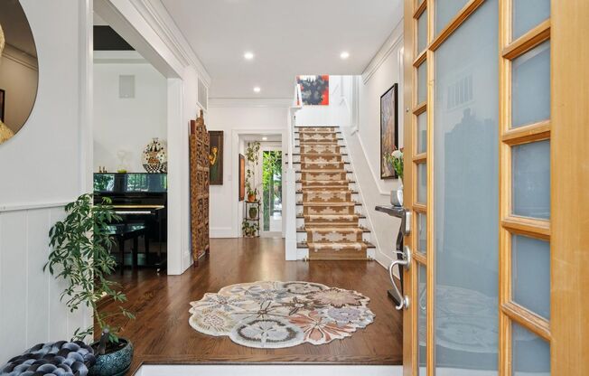 Beautifully Appointed 7-Bedroom Home with Lush Garden Setting in Palo Alto