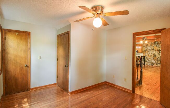 2 beds, 1 bath, $1,795