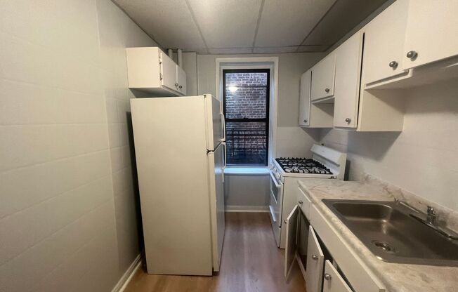 1111-Trefoil Manor, LLC