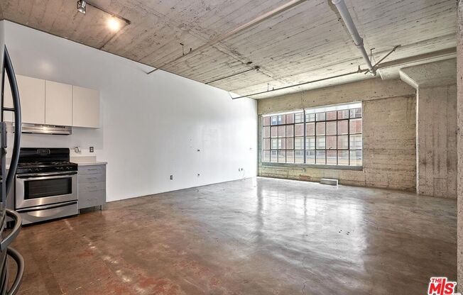 1 bed, 1 bath, 773 sqft, $3,100, Unit 302