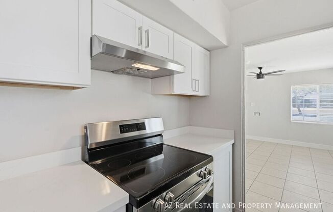 1038 N 16 ST
