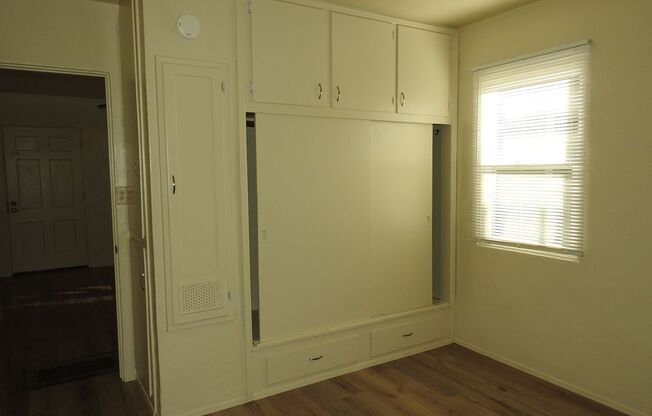 1 bed, 1 bath, $2,500, Unit 4952