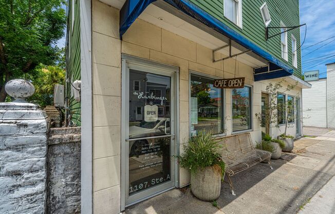 2 beds, 2 baths, 950 sqft, $2,200, Unit 206