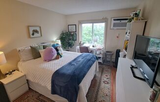 1 bed, 1 bath, 550 sqft, $1,095, Unit 305