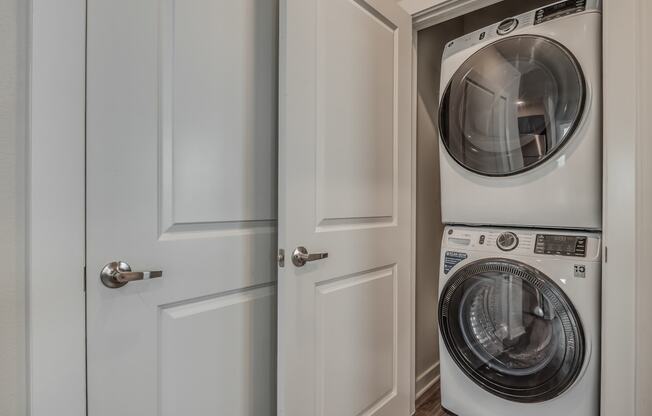 Full-Size Washer/Dryer