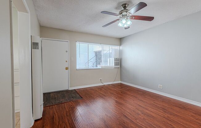 10219 Woodworth Ave