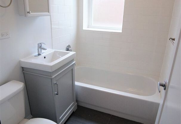 3533 Fullerton LLC