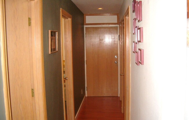 3644 Woodland Park Apartments are located in Wallingford