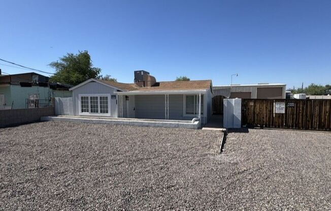 Private Backyard & Prime South Phoenix Location!