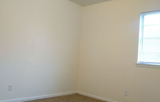 2 beds, 1 bath, 675 sqft, $723, Unit 440 Arter-Unit 16