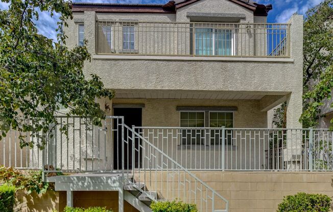 Beautiful 2 Story, 3 Bedroom Home Northwest!
