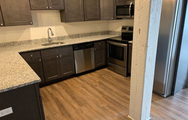 1 bed, 1 bath, $995, Unit Unit 404