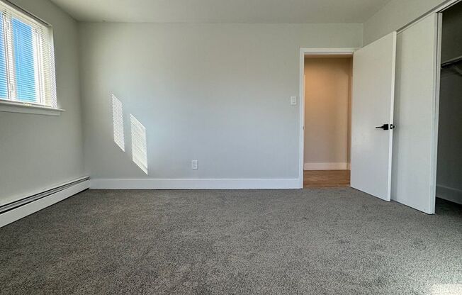 2 beds, 1 bath, 800 sqft, $1,695, Unit C - 32