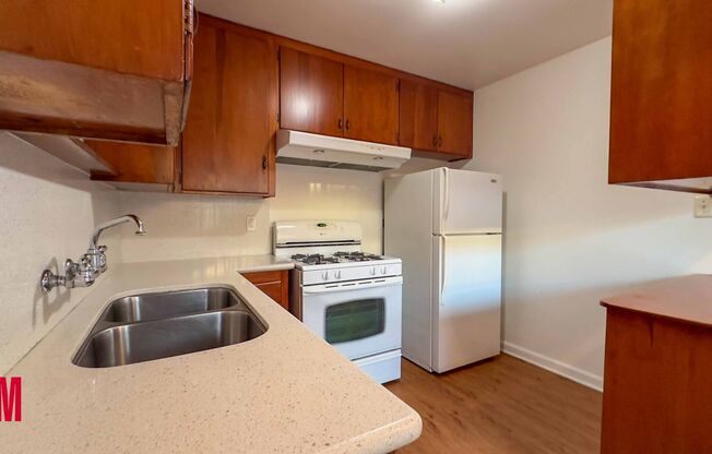 2 beds, 1 bath, 787 sqft, $1,899