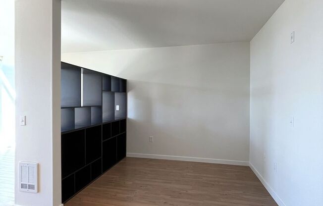 1 bed, 1 bath, 470 sqft, $1,895, Unit 702