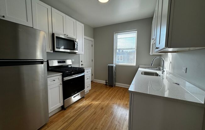 1 bed, 1 bath, $1,650, Unit 4904 #3N