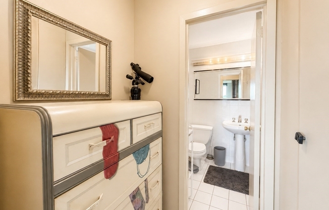 Studio, 1 bath, 605 sqft, $3,000, Unit 23M