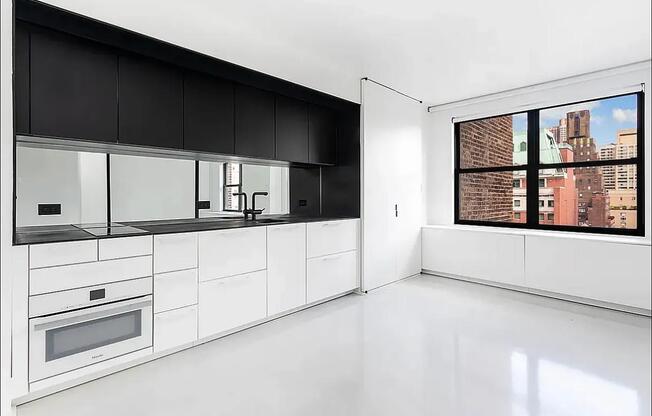 Studio, 1 bath, $4,000, Unit 1702