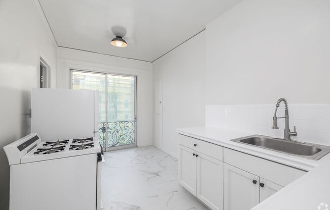 Studio, 1 bath, 510 sqft, $1,775, Unit Unit 606