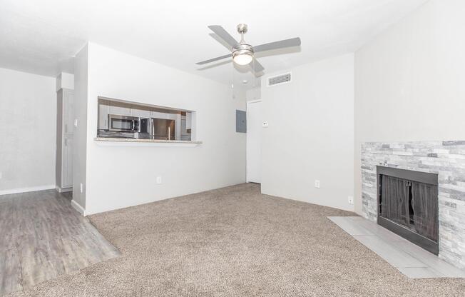 1 bed, 1 bath, 698 sqft, $940