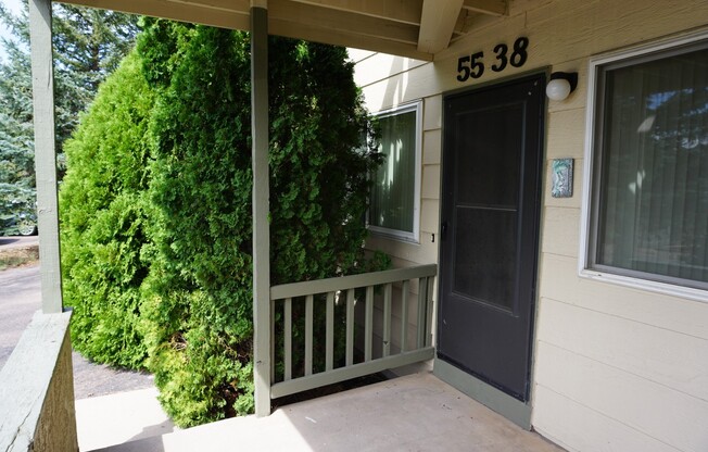 2 beds, 1 bath, 800 sqft, $1,050, Unit 5538